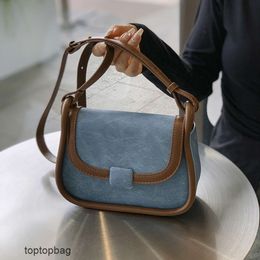 Designer Luxury fashion Shoulder bags 2023 new niche design fashionable and trendy underarm womens bag single shoulder crossbody South Korean small square bag