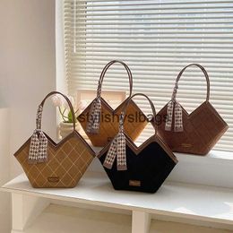 Shoulder Bags 2024 New Womens Bag Fashion Trend Large Capacity Handbag Casual Versatile Shoulder Bag Western Style Bag H240328
