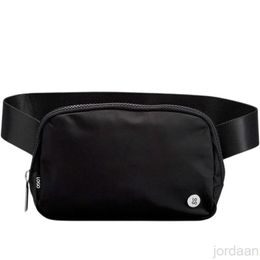 2023 وصول جديد Lu Yoga Belt Bag Bag Bag مرونة قابلة للتعديل سحاب 1L مع العلامة التجارية الرياضية الرياضية مفتاح H0NX