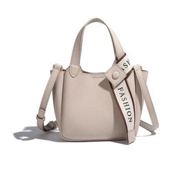 Women Luxurys Designers Bags Shoulder Bag Mini Handbags Pochette Accessories Crossbody Wallet Womens Purses Card Holder Messenger Purse k233