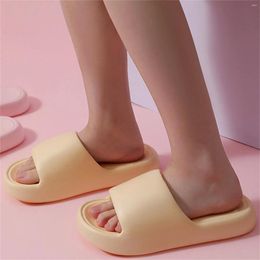 Slippers Ladies Summer Cloud Cushion Slides Fashion Solid Colour Thick Bottom Slipper Comfortable Outside Wear Bathroom For Women