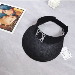 Designer peaked cap, everyday versatile Korean style casual seaside travel straw hat with luxurious temperament and adjustable hollow top hat (B0066)