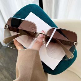 designer sunglasses 2024 New Small Fragrant Fashion Women's Large Frame Sunglasses Internet Popular Versatile Driving Glasses