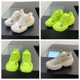 GAI thick soled men's trendy casual oversized sports shoes running shoes Tyres fluorescent green breathable Tyre Thick Sole Lace-up Sneakers Female Reflective