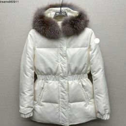 Fashion Designer Womens Down Jacket Embroidered Badge Winter Coat Fox Fur Collar Coats Luxury Windbreaker