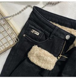 Women's Jeans Vintage Thermal Thicken Skinny Warm Winter Women Fleece Button Pencil Stretch Slim Denim Pants Plush Mom 90s Trouser