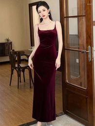 Casual Dresses Elegant Annual Meeting Long Dress Women French Wine Red Black Velvet Strap Backless Slit Maxi Robe Femme Bottom Party