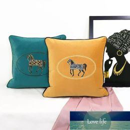 Luxury Deisgner Living Room Sofa Decorative Pillow Case Embroidered Horse Cushion Cover Hotel Bedroom Bedside Square Throw Pillowcases