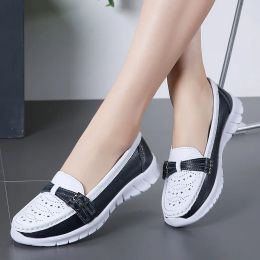 Loafers Spring New Women Flats Shoes 2023 Summer Hollow Leather Breathable Moccasins Shoes Women Boat Shoes Ladies Walking Casual Shoes