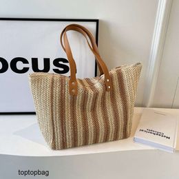 Designer Luxury fashion Evening Bags New trendy beach bag from South Korea popular on the internet in 2024. Same style single shoulder grass woven tote bag