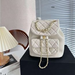 Luxury Backpack French Leather Backpacks Classic Designer Bag Diamond Lattice Womens Chains Car Sewing Outdoor Travel Practical Large C Rjxn