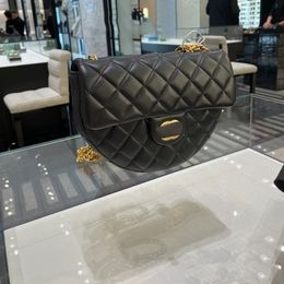 Schaffell-Umhängetasche, klassische Metallkugel-Satteltasche, Damenhandtasche, Luxus-Designer-Umhängetasche, Clutch, Metallkette, Rucksack, CF, gesteppte Tasche mit Rautenmuster