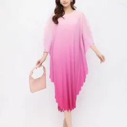 Casual Dresses Spring/summer 2024 Pleated Print Dress High-end Gradient Round Neck Bat Sleeve Head Long Women Clothing.