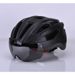 Stylish Cycling Helmets Triathlon Safe Taillight Helmet with Magnetic Goggles Race Road Bike Bicycle Helmet