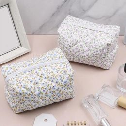 Storage Bags Lightweight Makeup Pouch Functional Travel Flower Print Cosmetic Bag Set With Zipper Closure For