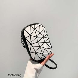 Designer Luxury fashion Shoulder bags Fashionable Small Bag 2024 New Bright Face Geometric Splice Phone Bag Single Shoulder Crossbody Womens Bag