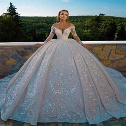 Glitter Dubai Arabia Ball Gown Wedding Dresses Long Sleeves Beads Lace Appliqued Plus Size Custom Made Bridal Gowns Crystal Robe