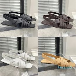Sandals Ladies Shoes Designer Retro Leather Flat Bottom Roman Woven Hollow Summer Beach Factory Size 35-40