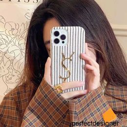 Designer Designer Case For IPhone 14 Pro Max 13P 12 Luxury Stripe Pattern Mobile Phone Cases Retro Golden Letter Phonecase Shockproof Cover Shell NewHU3V