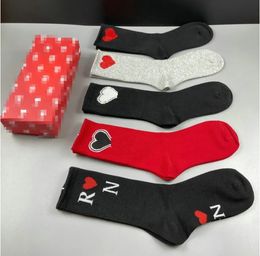 Designer Womens Mens Socks luxury letter G Sock fashion senior streets comfortable knee leg sock top stockings CNGFDKDK