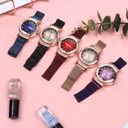 Luxury Fashion Women Contracted style Watches Geometric Roman Numeral Quartz Ladies watch Magnet Buckle Mesh Strap WristWatch Gold256c