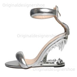 Sandals 2023 New Fashion Metal Teeth Shaped Heel Sandals Round Toe Back Zipper Womens Dress Large Womens Sandals Summer T240323