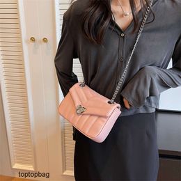 Designer Luxury fashion Shoulder bags Fashion and Trendy Womens Bag 2023 New Chain Love Lock Buckle Small Square Bag