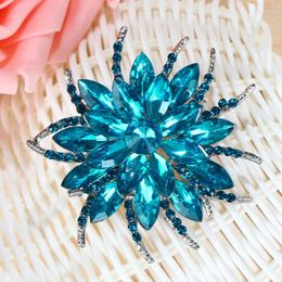 Brooches Vintage Lake Blue Rhinestone Crystal Flower Brooch Pins Banque Wedding Exquisite Corsage Women Gifts