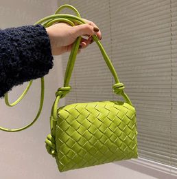 Evening Bags Designer Cross body Loop Camera Mini pressed intrecciato Shoulder Zip closure handbag Plain lether Knitting wallets coin purse