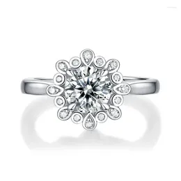 Cluster Rings Glamour 1ct Four Claw Flower Moissanite Ring For Women 925 Sterling Silver Luxury Designer Jewellery Valentine's Day