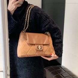 Designer Luxury fashion Shoulder bags Instagram Korean New Womens Chain Bag with Lingge Embroidered Thread Versatile Western Style Single Shoulder Crossbody Post