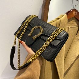 Store Wholesale Designer Bags Shoulder Bag This Year's New Women's Handbag Fashion Trendy Small Incense Chain Stone Texture Crossbody Bag