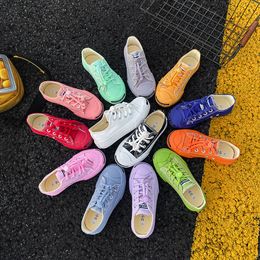 Kids Shoes 2024 Spring Autumn New Children Canvas Shoes Kids Designer Shoes Baby Trainers Girls Small White Shoes Boys Candy Color Fashion Casual Shoes