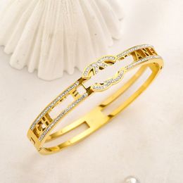 NEW Classic Style Bracelets Women Bangle Luxury Hollow Out Designer Jewellery 18K Gold Plated Stainless steel Lovers Bangles Rose gold Bracelet 2370