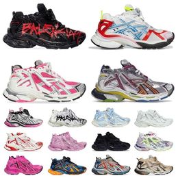 Luxury Brand Track Runners 7 Women Men Designer Shoes Graffiti White Fuchsia Pink Big Size Mens Shoes Fashion Sneakers Trainers