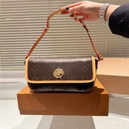 24SS Women's Luxury Designer Japanese Mediaeval Vintag Gold Bean Bag Women's Handbag Shoulder Bag Crossbody Bag Messenger Bag Gppd