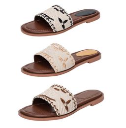 Designer Flat Sandals Luxury Slippers Womens Embroider Sandal Fashion Flip Flop Letter Slipper For Women Summer Beach Slide Ladies Low Heel Fashion Shoes 3256