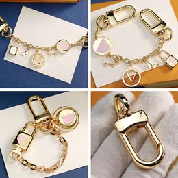 Charms Luxury designer Keychain Alphabet Keychain Top Car Keychain Women's Jewellery keychain Bag Pendant Exquisite gift accessories