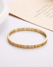 Roman numerals hollow stainless steel H bracelet fashion 18K rose gold diamond bracelet titanium steel hollow women039s bracele5805460