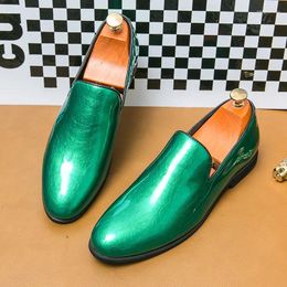 Casual Shoes Mens Patent Leather Fashion Glitter Green Loafers Men Moccasin Man Slip On Flats Mocasines Hombre