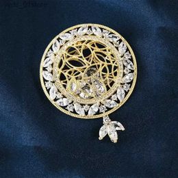 Pins Brooches SUYU Time And Space Reincarnation Large Disc Brooch Elegant Vintage Brooch Coat Accessories Pins L240323