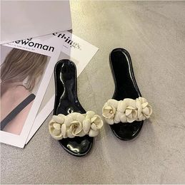 Designer Sandals Slipper Fashion Women Scuffs Flat Slippers Girls Flip Flops Summer Shoes Cool Beach Slides Shoes No box