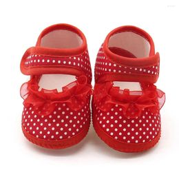 First Walkers Aby Walk Shoes Girls Princess Warm Sole Dot Infant Prewalker Soft Lace Baby Casual Sandals