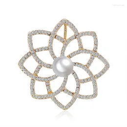 Brooches Alloy Plant Flowers Pin For Women Collar Clothes Accessories Suit Scarf Clip Jewelry Gifts