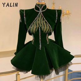 YALIN Dark Green Velour Beading Cocktail Dresses Charming A-line Crystals Long Sleeves Formal Party Gown Robe De Soiree Chic 240320