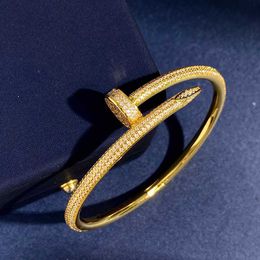 2023 New arrive Jewelry full CZ Love nail Bracelet Bangle with crystal for woman Gold Plated Heart Forever Love Bangle Jewelry For WomenHAML 1HUB4