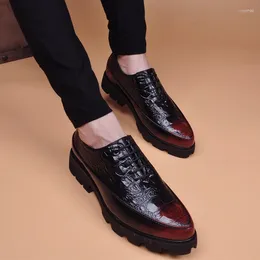 Casual Shoes Men Luxury Fashion Original Leather Brand Designer Oxfords Shoe Crocodile Pattern Black Red Platform Sneakers Man Footwear