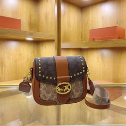 Store Wholesale Designer Bags Shoulder Bag 2024 Popular Classic Wide Shoulder Saddle Bag High Sense Womens Fashion One Crossbody Small Square