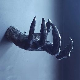 Witchs Hand Wall Hanging Statues Resin Art Aesthetic Sculpture Retro Wall Ornament for Home Christmas Decoration 240318