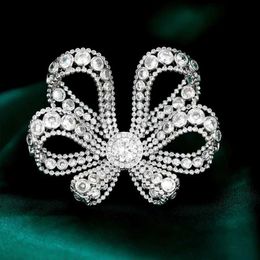Pins Brooches SUYU Bow Knot Flower Brooch Micro Inlaid Cubic Zirconia Coat Suit Pin Accessories Corsage L240323